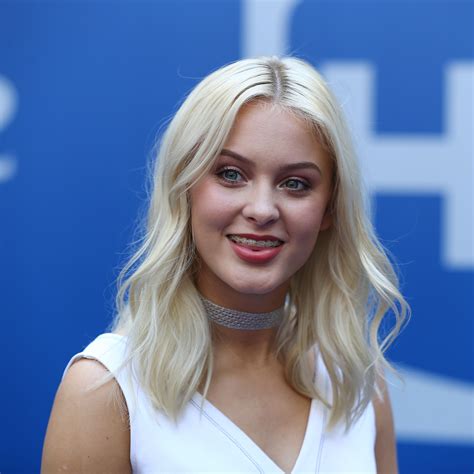 Zara Larsson .